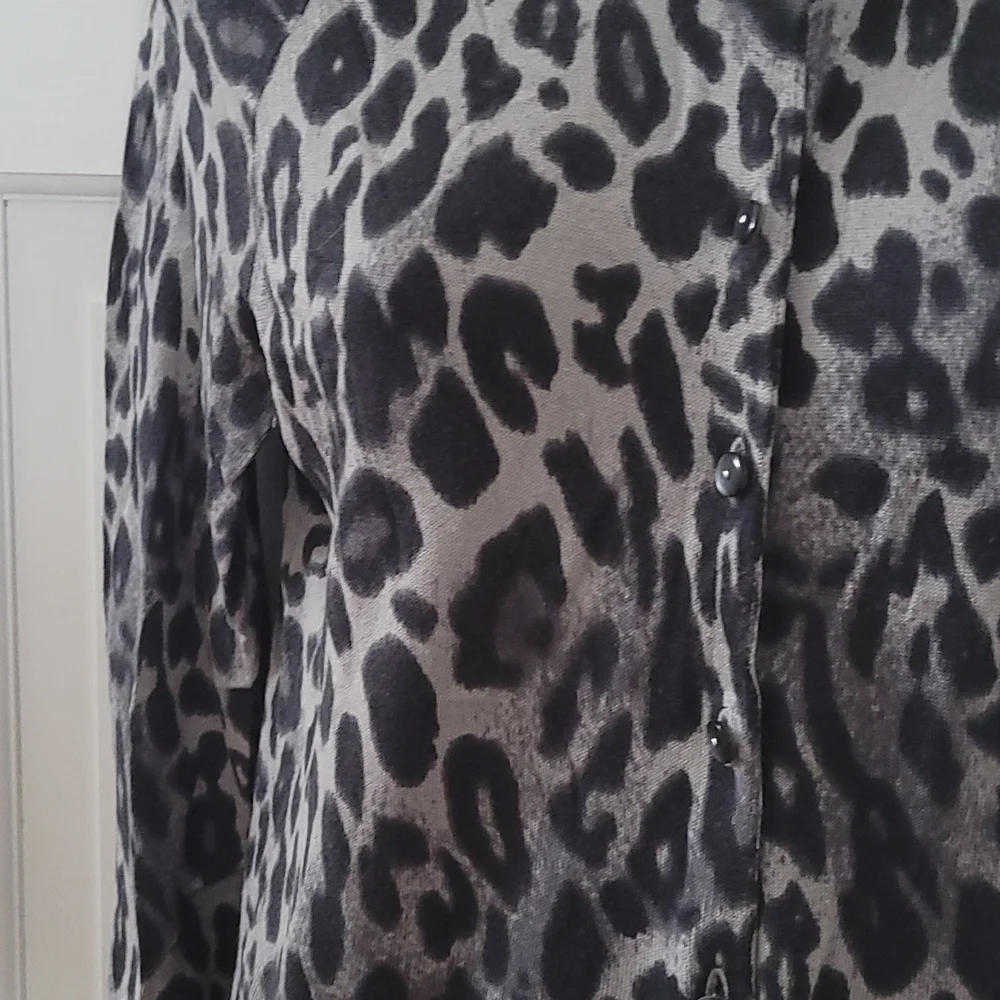 Ann Taylor Shirt Silk - Picture 3 of 7